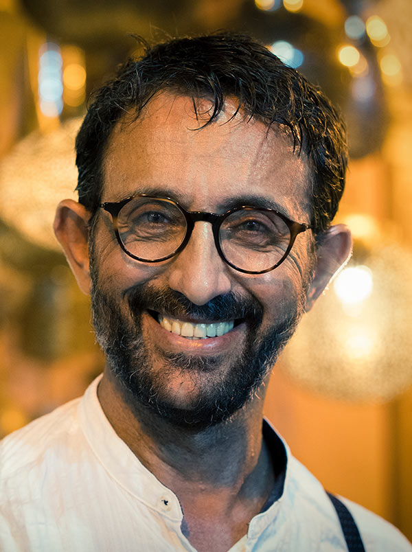 man-glasses-face-smile-long-02